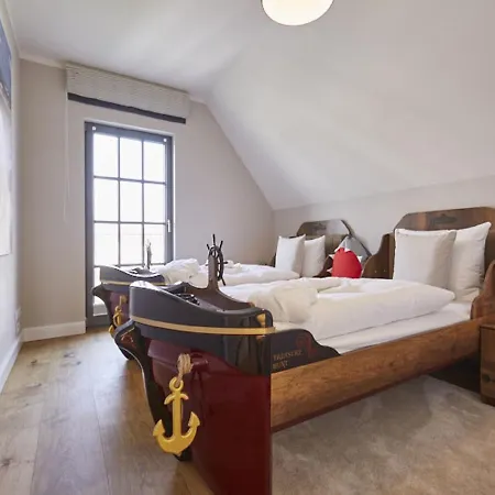 Reetland Am - Luxus Reetdachvilla Mit 3 Schlafzimmern, Sauna Und Kamin E27 بيت للعطل