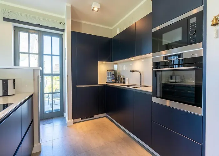 펜션 Reetland Am - Luxus Reetdachvilla Mit 3 Schlafzimmern, Sauna Und Kamin E27 *