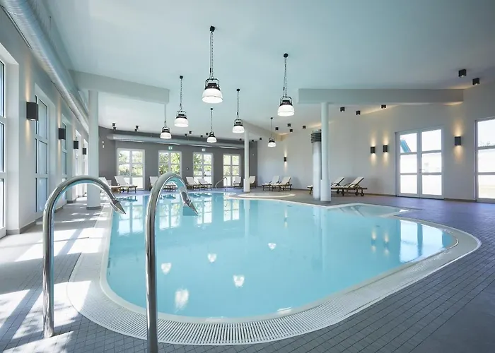 Reetland Am - Luxus Reetdachvilla Mit 3 Schlafzimmern, Sauna Und Kamin E27 *